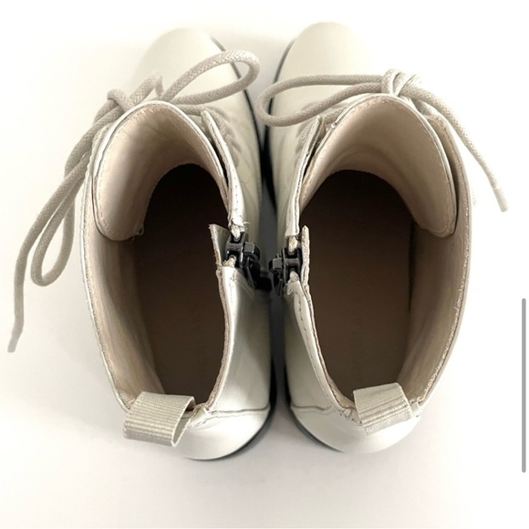 Everlane The Modern Utility Lace-Up Boot - Picture 7 of 8